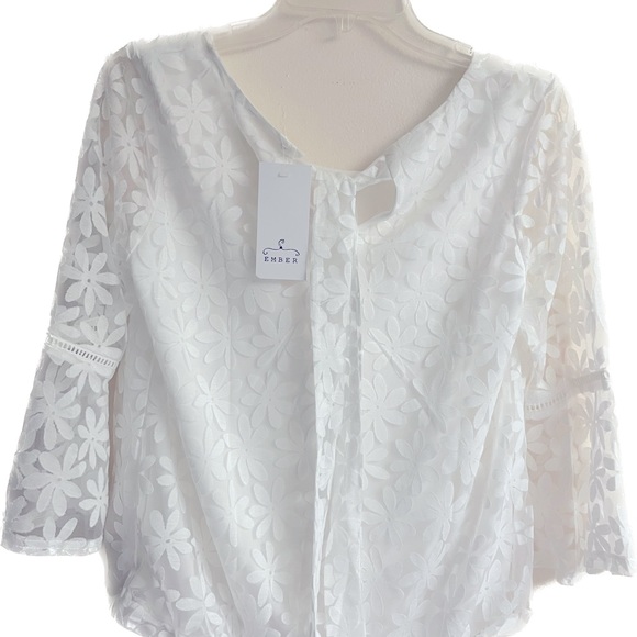 A beautiful Ember white blouse - Picture 4 of 4